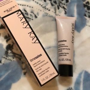 MARY KAY NEW matte-wear liquid foundation BEIGE -5